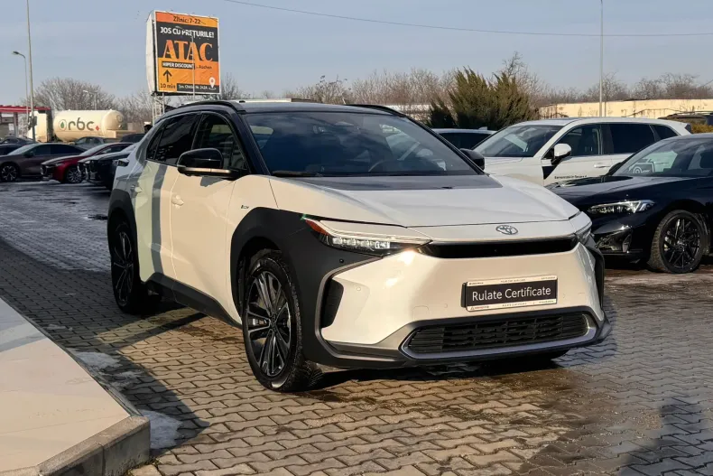 Toyota bZ4X din 2025 cu 13.293 km - oferta TOY173317 - foto 6