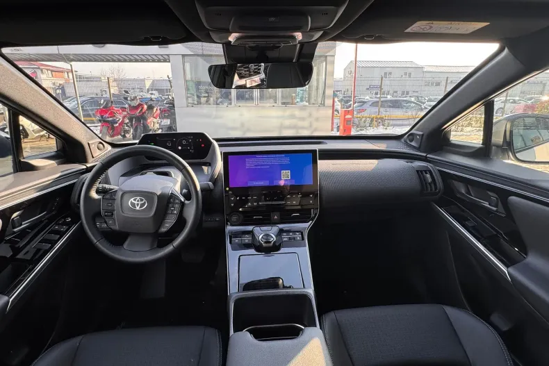 Toyota bZ4X din 2025 cu 13.293 km - oferta TOY173317 - foto 14