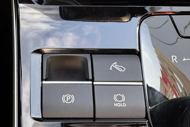 Toyota bZ4X din 2025 cu 13.293 km - oferta TOY173317 - foto 26