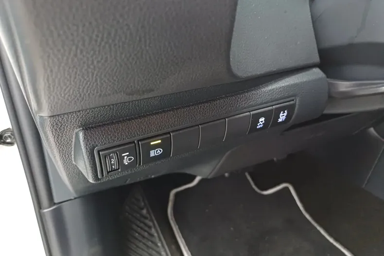 Toyota Corolla din 2021 cu 142.756 km - oferta TOY173318 - foto 17