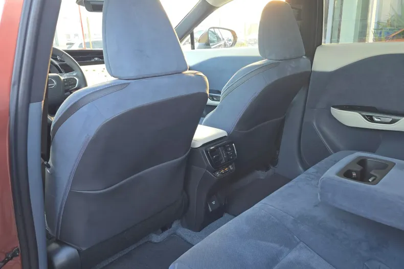 Lexus RZ din 2023 cu 16.815 km - oferta LEX173319 - foto 19