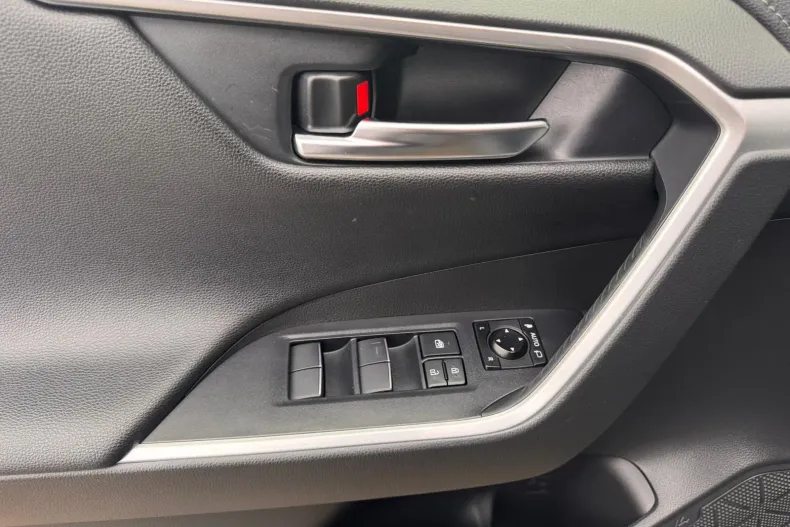 Toyota RAV4 din 2020 cu 70.749 km - oferta TOY173321 - foto 13