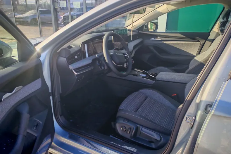 Skoda Superb din 2025 cu 1 km - oferta SKO173332 - foto 10