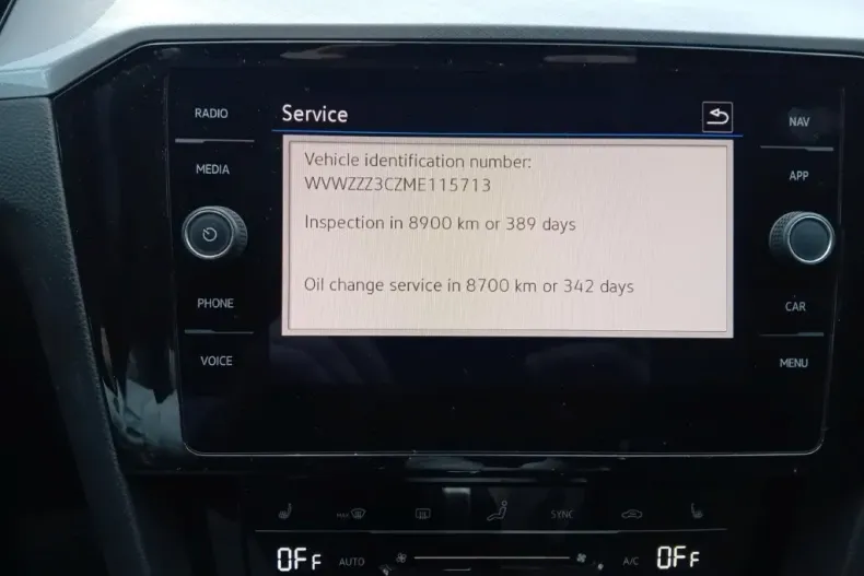 Volkswagen Passat din 2021 cu 111.347 km - oferta VOL173342 - foto 14