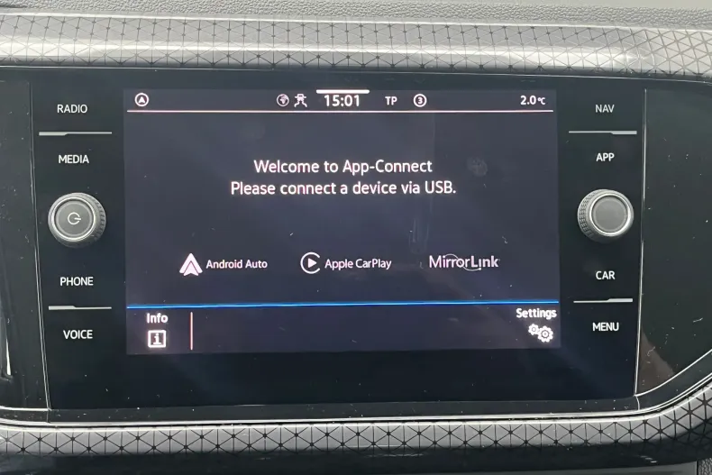 Volkswagen T-Cross din 2022 cu 63.730 km - oferta VOL173351 - foto 20