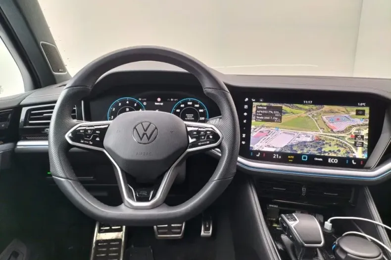 Volkswagen Touareg din 2024 cu 49.794 km - oferta VOL173361 - foto 8