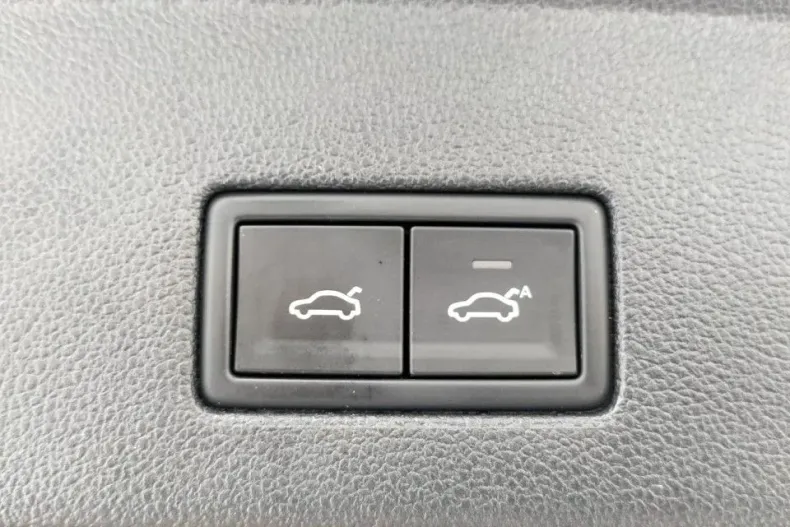 Volkswagen Touareg din 2024 cu 49.794 km - oferta VOL173361 - foto 17