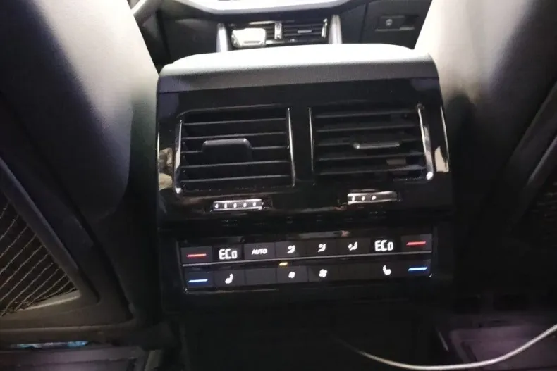 Volkswagen Touareg din 2025 cu 28.806 km - oferta VOL173363 - foto 10