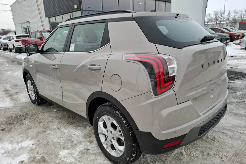 KG Mobility Tivoli din 2025 cu 1 km - oferta KGM173367 - foto 2