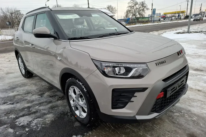 KG Mobility Tivoli din 2025 cu 1 km - oferta KGM173367 - foto 4