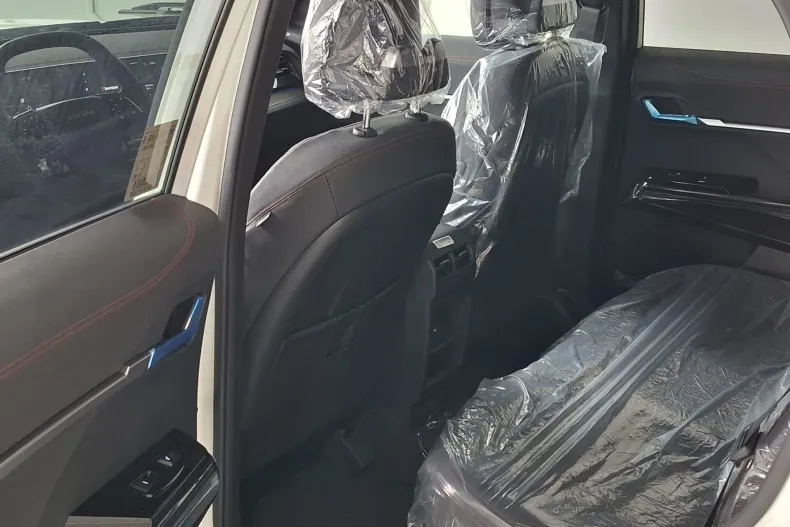 KG Mobility Actyon din 2025 cu 1 km - oferta KGM173369 - foto 13