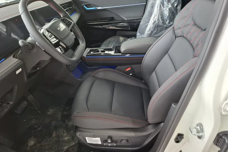 KG Mobility Actyon din 2025 cu 1 km - oferta KGM173369 - foto 16