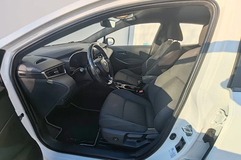 Toyota Corolla din 2021 cu 67.900 km - oferta TOY173374 - foto 5