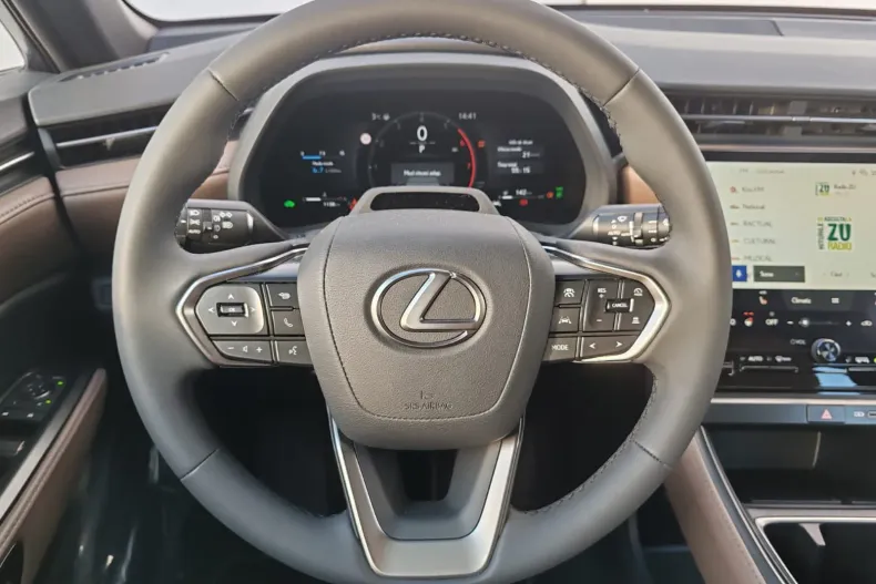 Lexus LBX din 2025 cu 1.700 km - oferta LEX173375 - foto 7