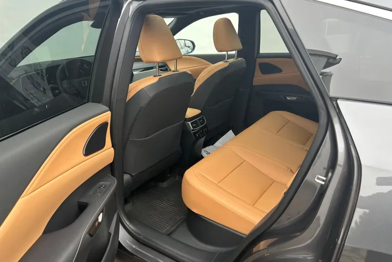 Lexus Seria RX din 2025 cu 2.560 km - oferta LEX173376 - foto 8