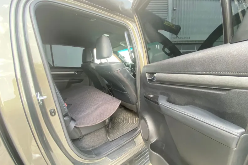 Toyota Hilux din 2022 cu 86.302 km - oferta TOY173379 - foto 6