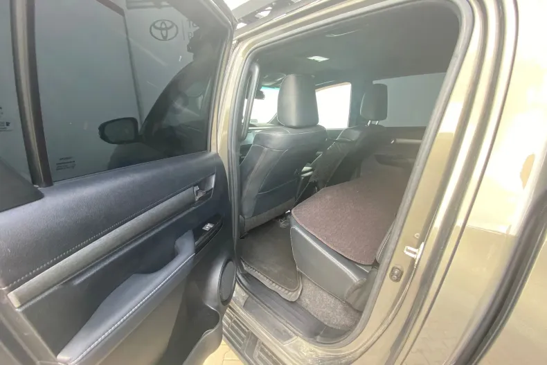 Toyota Hilux din 2022 cu 86.302 km - oferta TOY173379 - foto 8