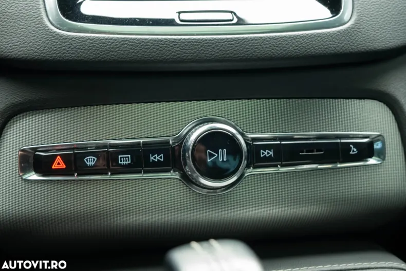 Volvo XC90 din 2021 cu 129.700 km - oferta VOL173395 - foto 20