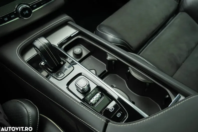 Volvo XC90 din 2021 cu 129.700 km - oferta VOL173395 - foto 21