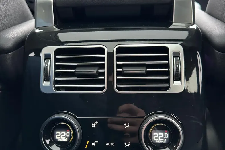 Land Rover Range Rover din 2021 cu 97.000 km - oferta LAN173428 - foto 23