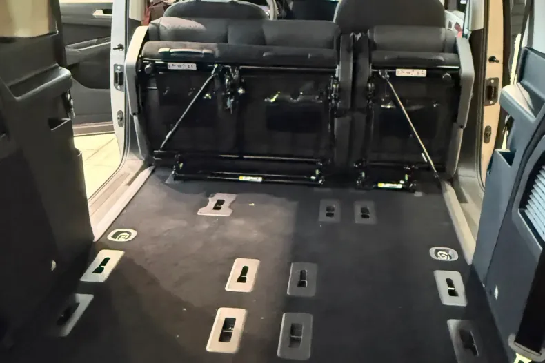 Ford Tourneo Connect din 2025 cu 1 km - oferta FOR173453 - foto 19