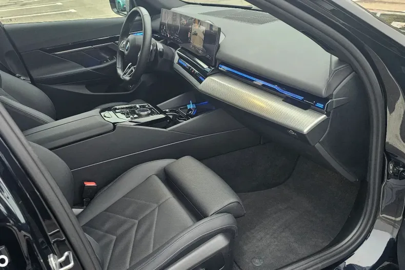 BMW Seria 5 din 2024 cu 18.500 km - oferta BMW173454 - foto 11