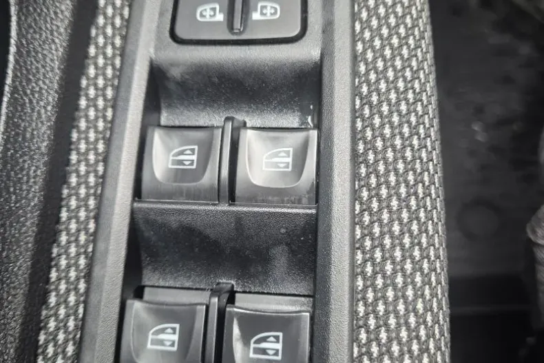 Dacia Sandero din 2021 cu 102.840 km - oferta DAC173455 - foto 24