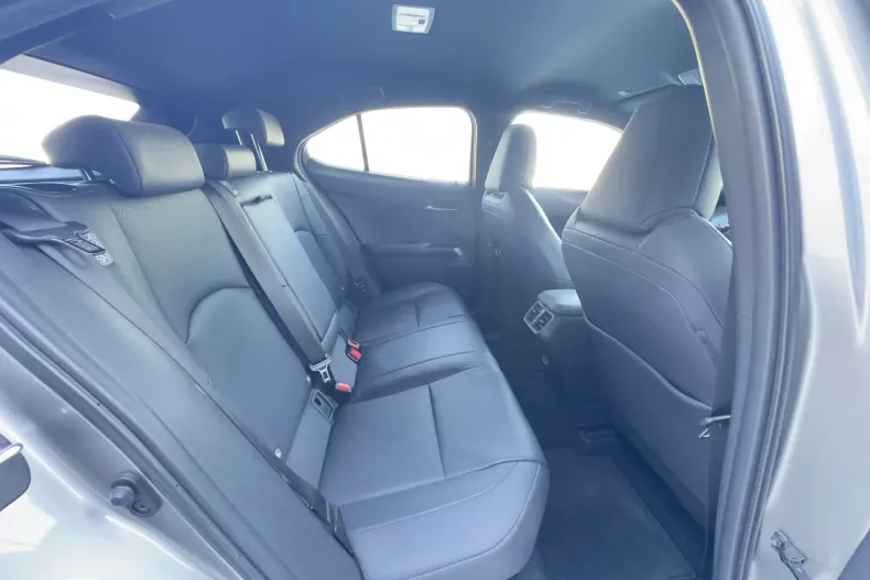 Lexus UX din 2022 cu 57.733 km - oferta LEX173459 - foto 20