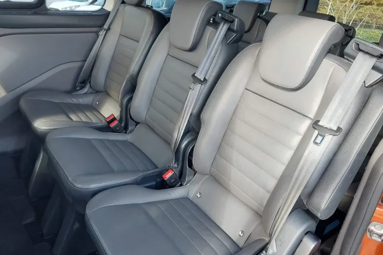 Ford Tourneo Custom din 2020 cu 127.382 km - oferta FOR173468 - foto 13