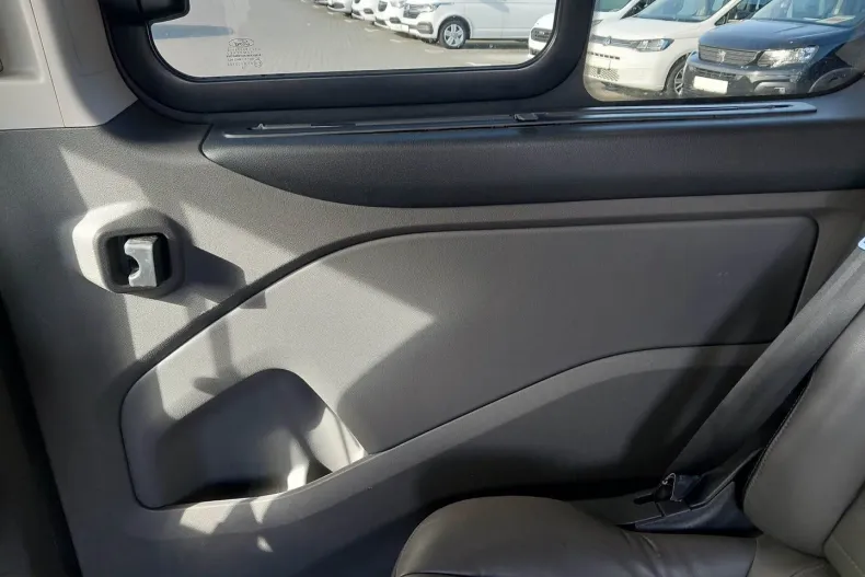 Ford Tourneo Custom din 2020 cu 127.382 km - oferta FOR173468 - foto 16