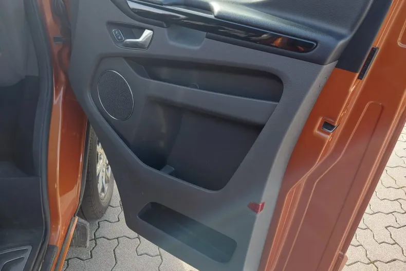 Ford Tourneo Custom din 2020 cu 127.382 km - oferta FOR173468 - foto 17