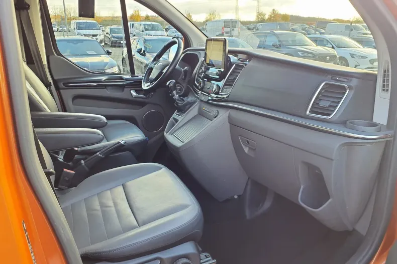 Ford Tourneo Custom din 2020 cu 127.382 km - oferta FOR173468 - foto 32