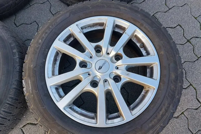 Ford Tourneo Custom din 2020 cu 127.382 km - oferta FOR173468 - foto 37