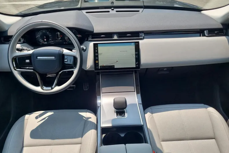 Land Rover Range Rover Velar din 2025 cu 3.700 km - oferta LAN173478 - foto 9