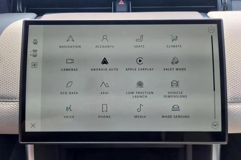 Land Rover Discovery Sport din 2024 cu 3.800 km - oferta LAN173480 - foto 19