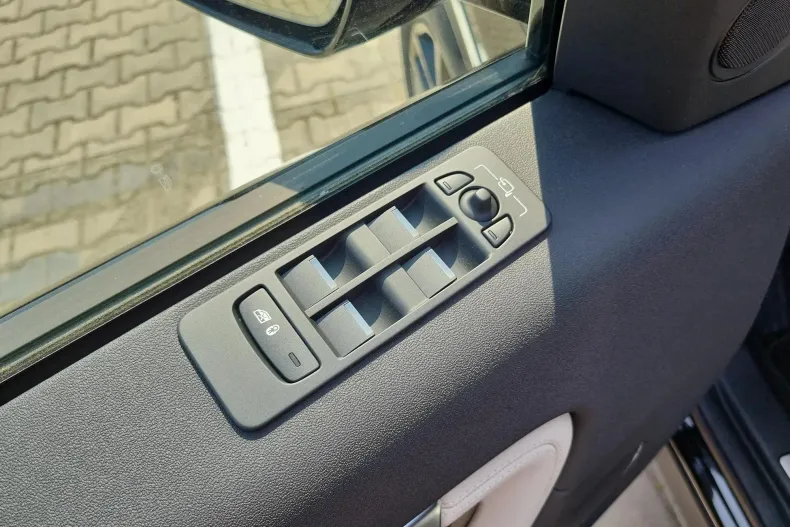 Land Rover Discovery Sport din 2024 cu 866 km - oferta LAN173481 - foto 14