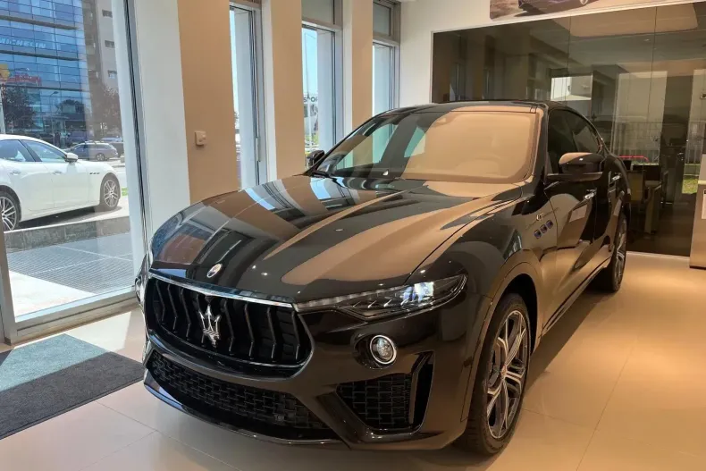Maserati Levante din 2022 cu 1.990 km - oferta MAS173492 - foto 1