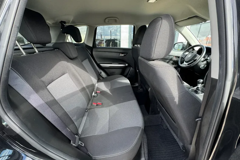 Suzuki Vitara din 2023 cu 26.037 km - oferta SUZ173502 - foto 21