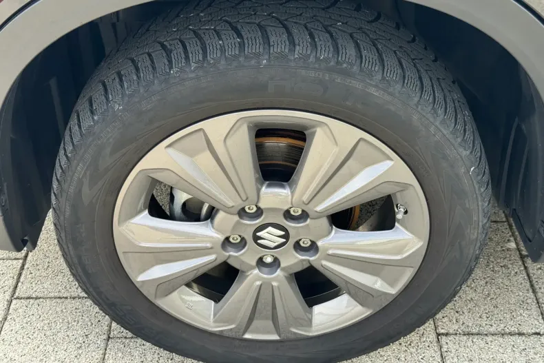 Suzuki Vitara din 2023 cu 26.037 km - oferta SUZ173502 - foto 24