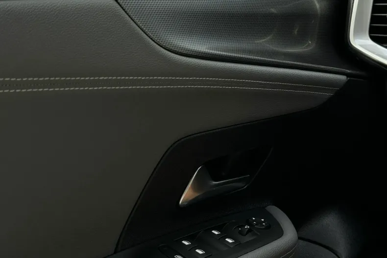 Opel Mokka din 2023 cu 73.400 km - oferta OPE173508 - foto 37