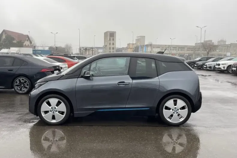 BMW i3 din 2022 cu 67.900 km - oferta BMW173512 - foto 3