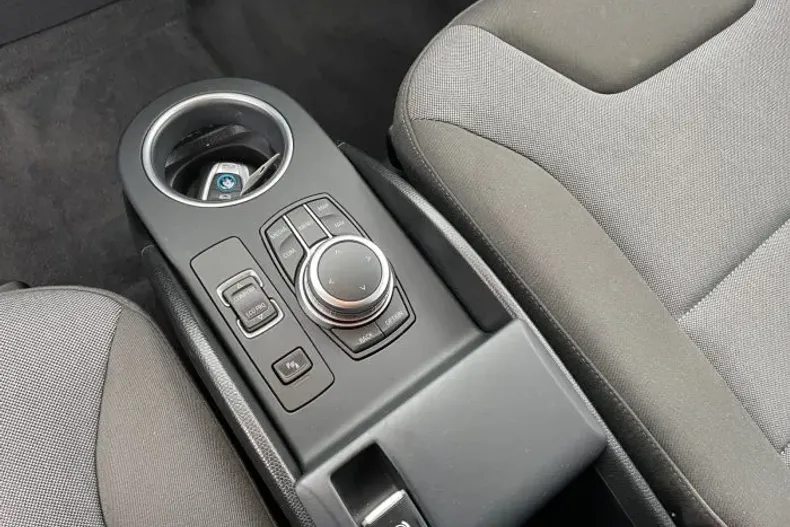 BMW i3 din 2022 cu 67.900 km - oferta BMW173512 - foto 11