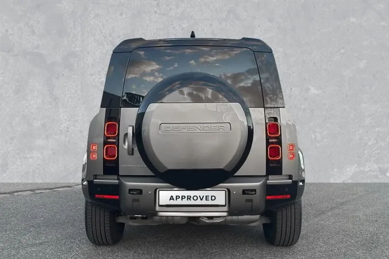 Land Rover Defender din 2024 cu 13.950 km - oferta LAN173532 - foto 7