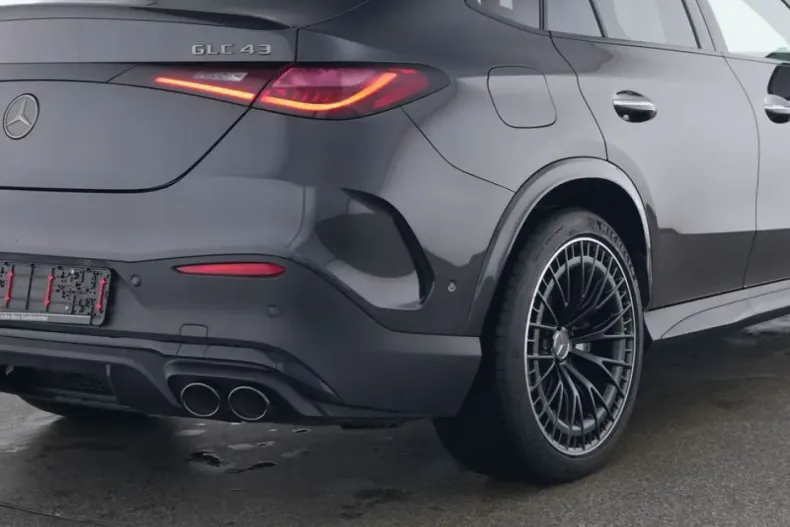 Mercedes-Benz GLC 43 AMG din 2024 cu 12.400 km - oferta MER173535 - foto 4