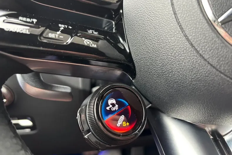 Mercedes-Benz GLC 63 AMG din 2023 cu 13.144 km - oferta MER173539 - foto 17