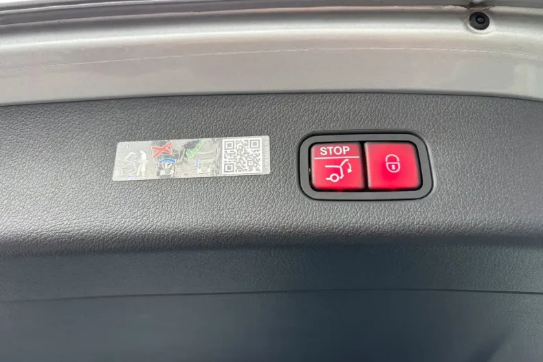 Mercedes-Benz GLC 63 AMG din 2023 cu 13.144 km - oferta MER173540 - foto 7