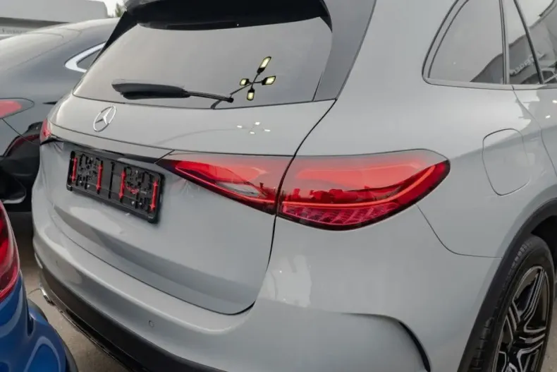 Mercedes-Benz GLC 450 din 2024 cu 21.757 km - oferta MER173542 - foto 4