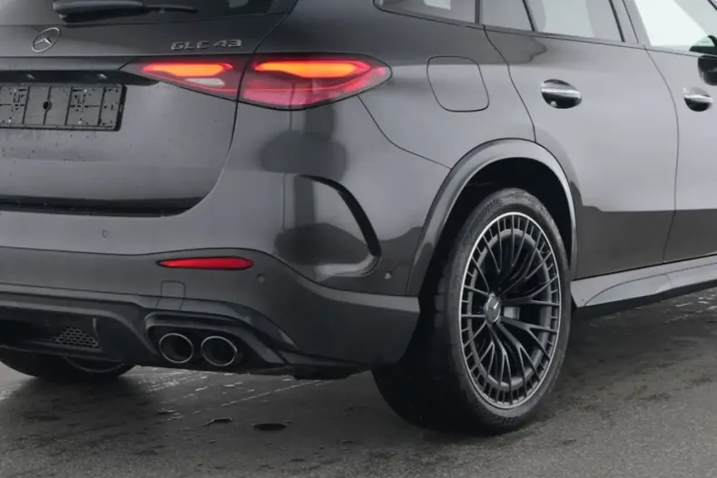 Mercedes-Benz GLC 43 AMG din 2024 cu 19.630 km - oferta MER173543 - foto 9