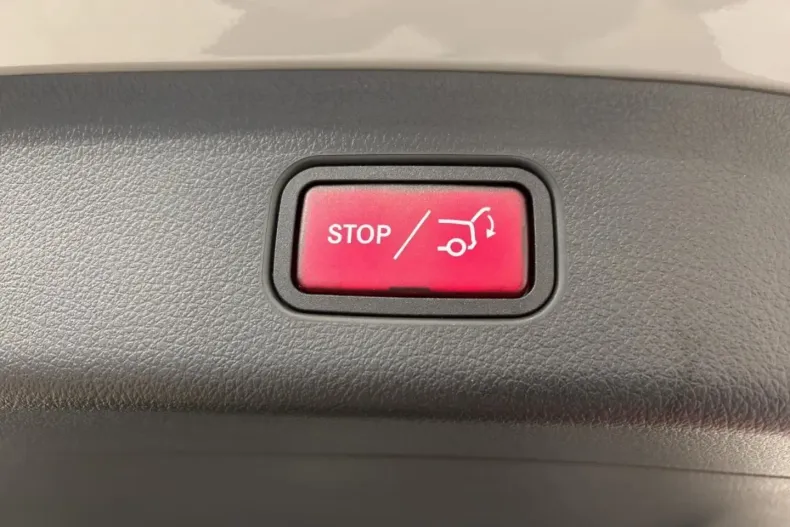 Mercedes-Benz GLC 300 din 2025 cu 18.081 km - oferta MER173545 - foto 15