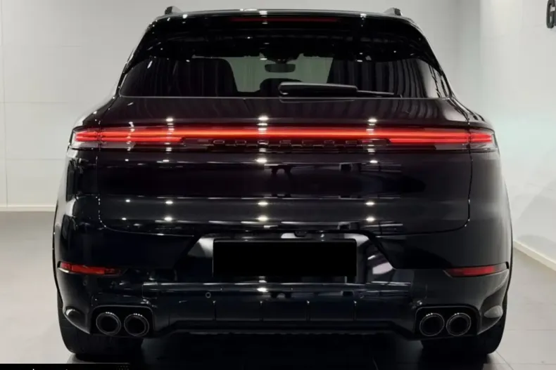 Porsche Cayenne din 2024 cu 62.122 km - oferta POR173546 - foto 3